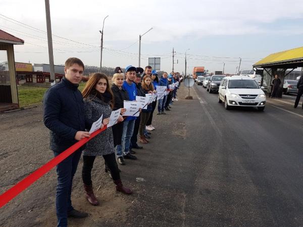 На границе Кубани и Ставрополья прошла акция памяти жертв ДТП